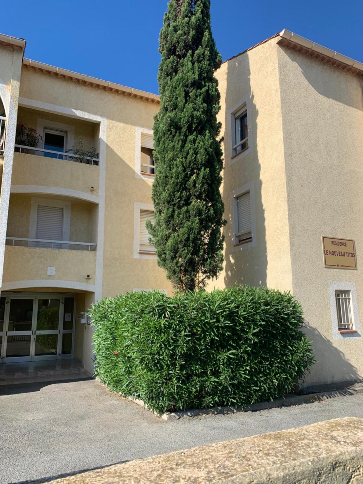 Beau T2 Avec Jardin Frejus Plage Bagian luar foto